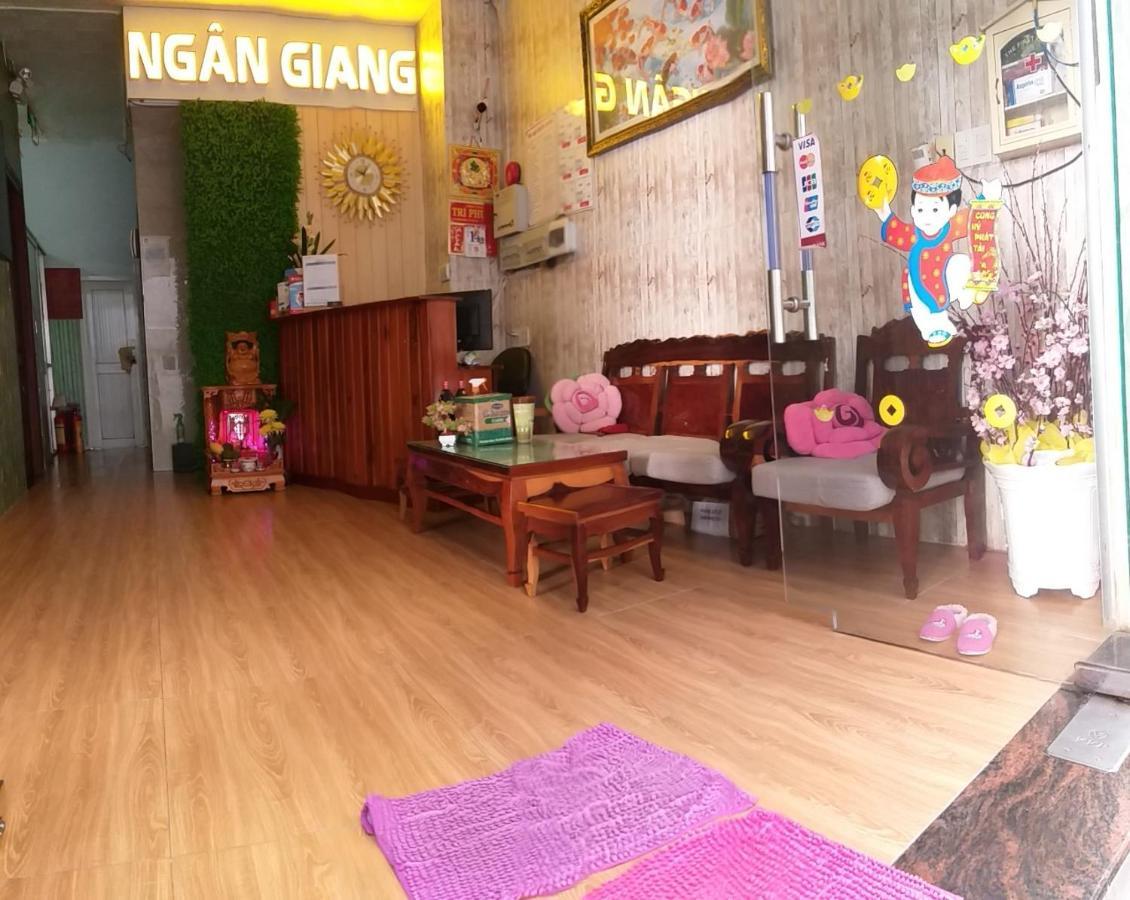 Ngan Giang Guesthouse ฟู้โกว๊ก ภายนอก รูปภาพ