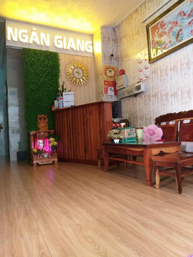 Ngan Giang Guesthouse ฟู้โกว๊ก ภายนอก รูปภาพ
