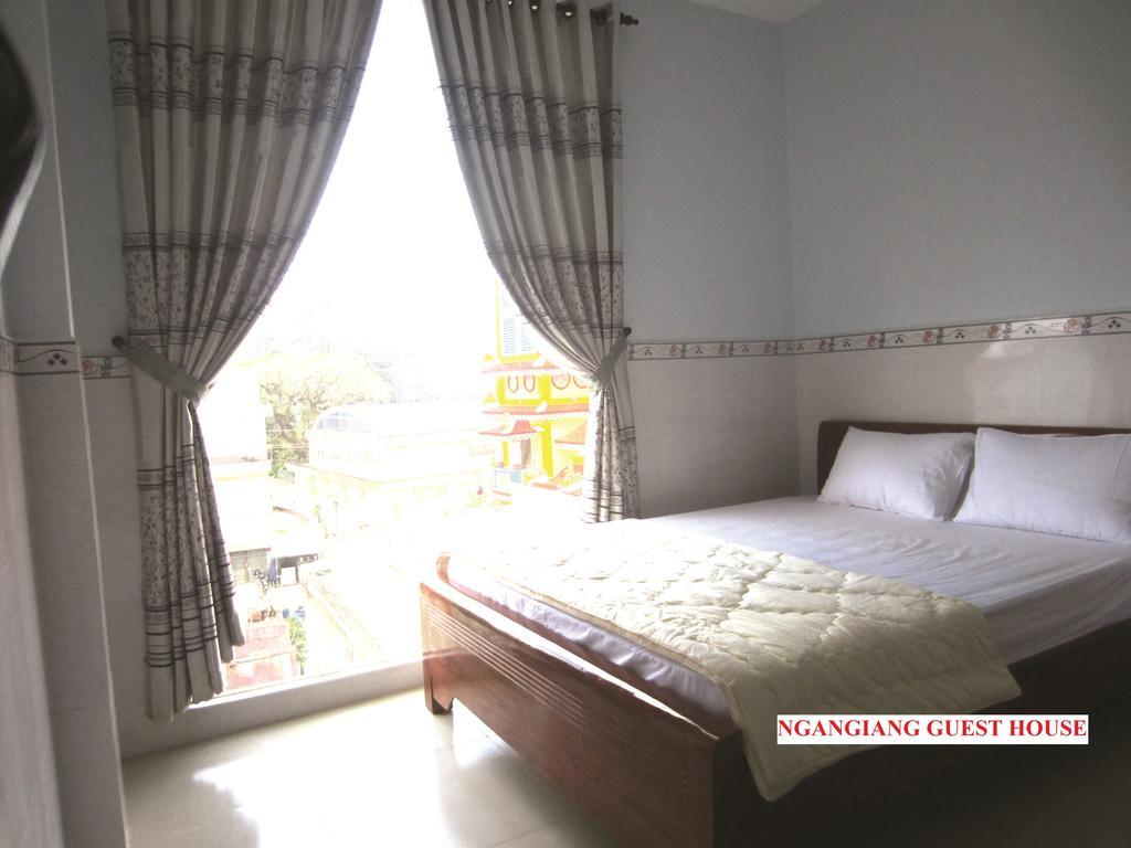 Ngan Giang Guesthouse ฟู้โกว๊ก ห้อง รูปภาพ