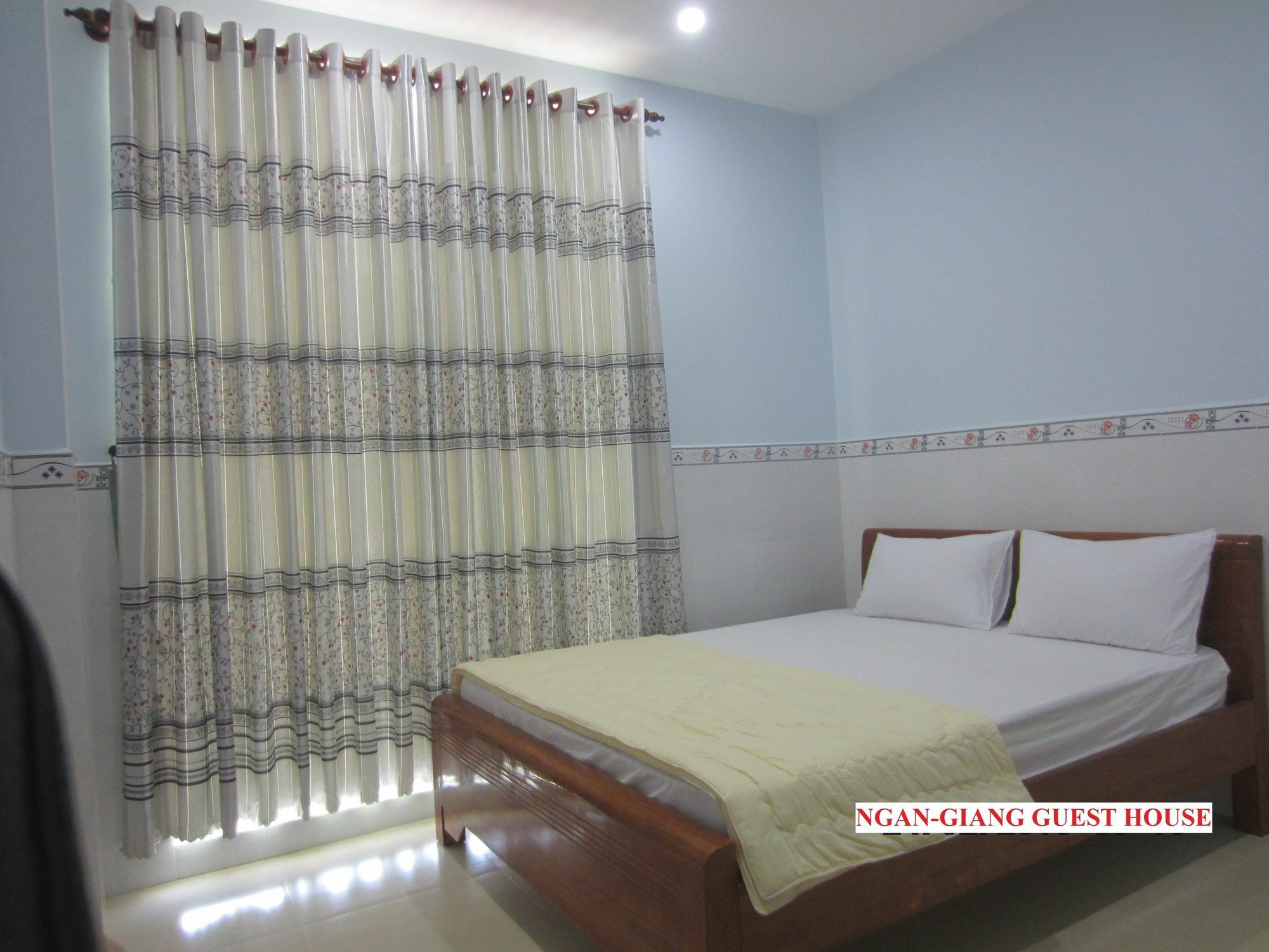 Ngan Giang Guesthouse ฟู้โกว๊ก ภายนอก รูปภาพ